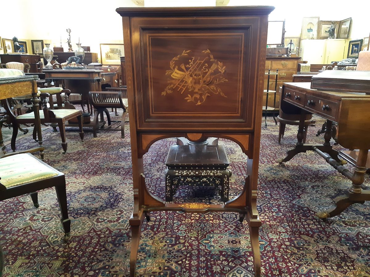 Late Victorian Escotoire